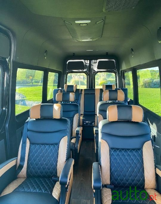 2015' Mercedes-Benz Sprinter photo #6