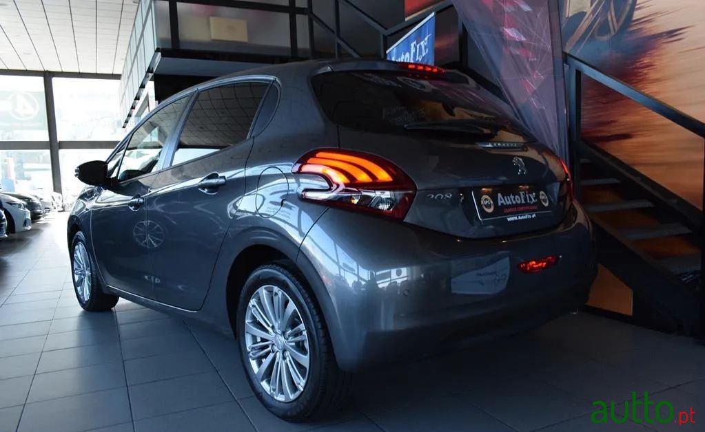 2019' Peugeot 208 photo #4