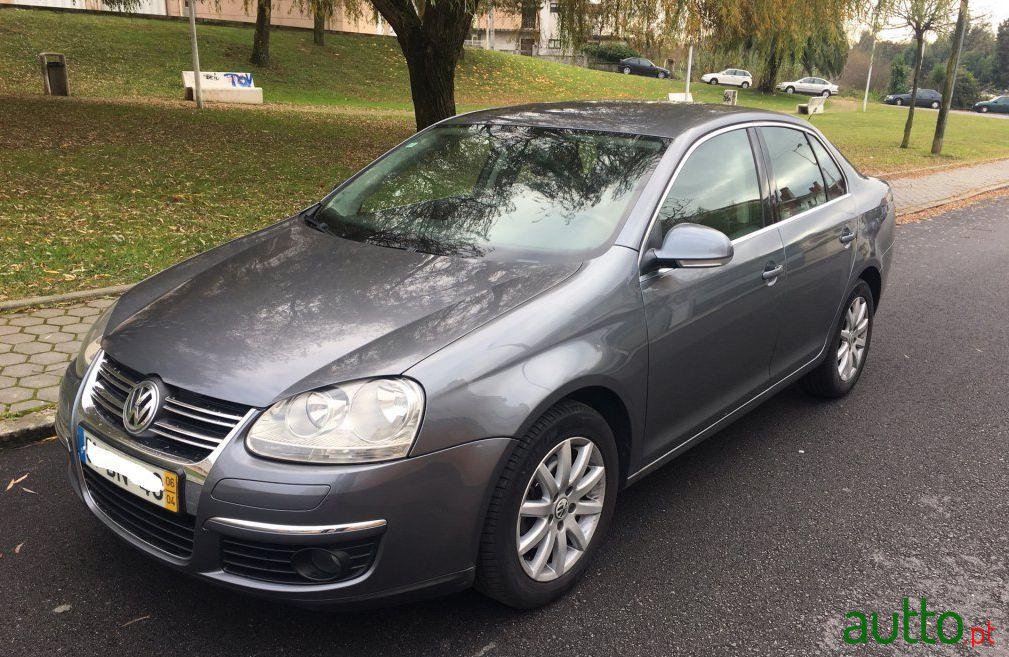 2006' Volkswagen Jetta 2.0 Tdi Confortline photo #1