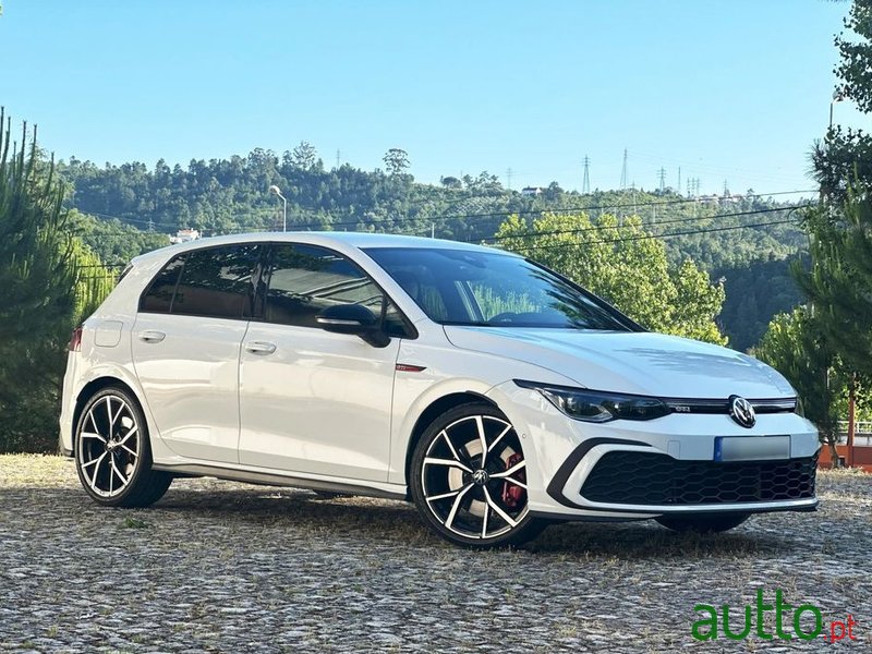 2023' Volkswagen Golf photo #4