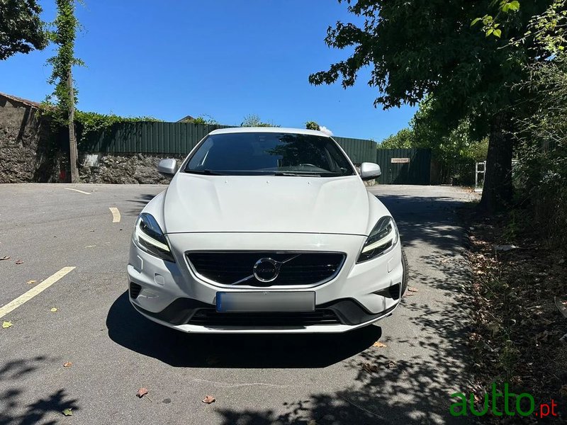 2017' Volvo V40 photo #4