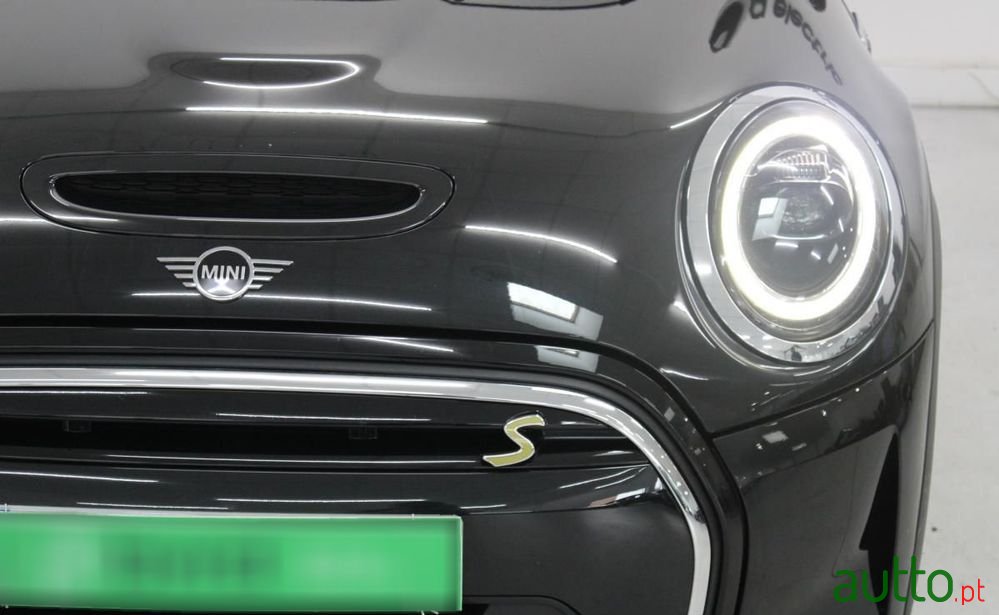 2022' MINI Cooper 3 Portas photo #4