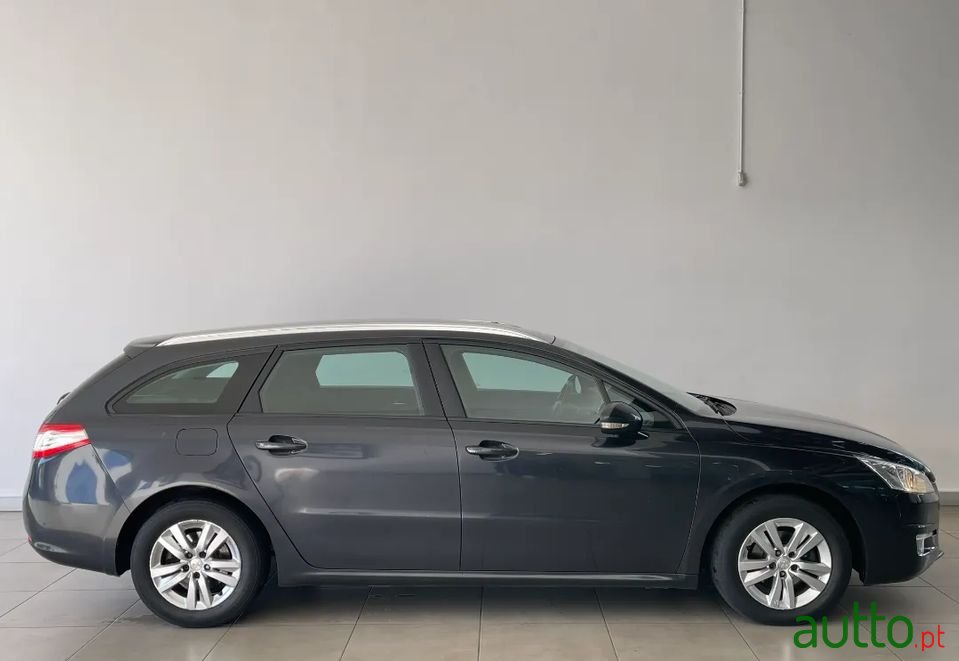 2011' Peugeot 508 Sw photo #3