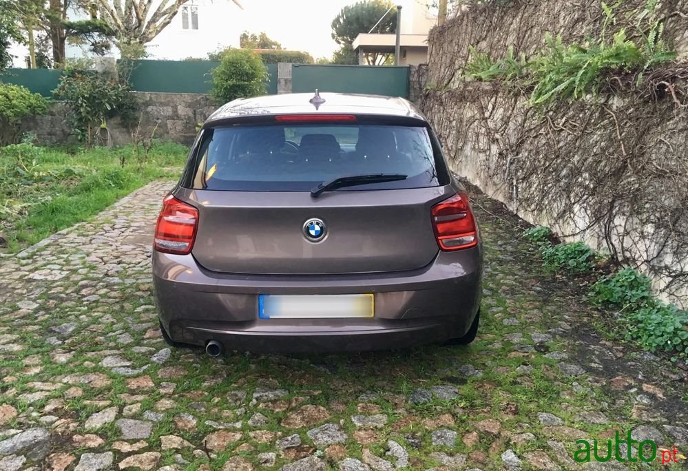 2013' BMW 116 D Urban Line photo #2