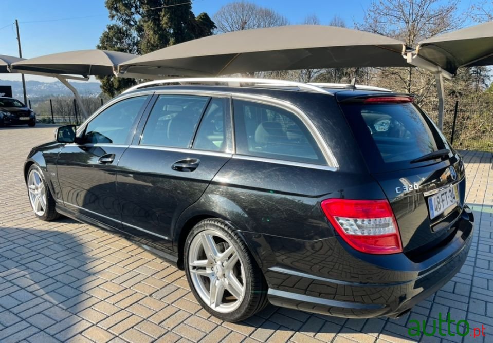 2008' Mercedes-Benz C-320 photo #2