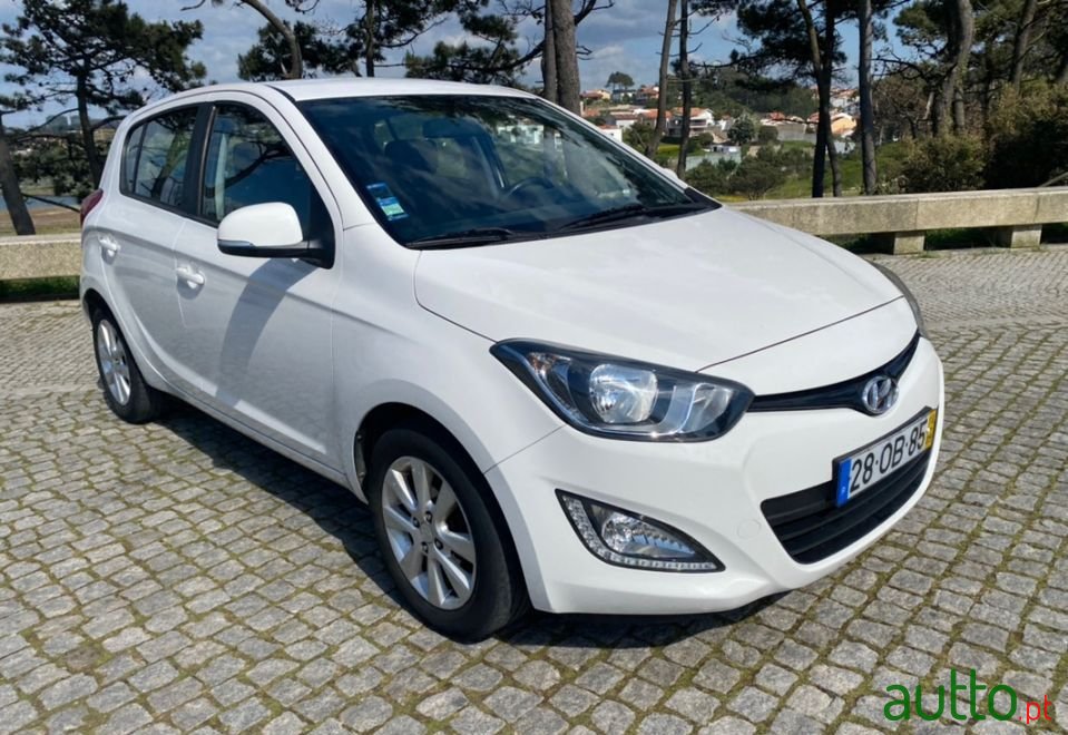 2013' Hyundai i20 photo #1