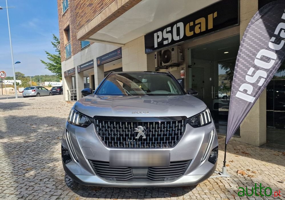 2021' Peugeot 2008 1.2 Puretech Gt photo #2