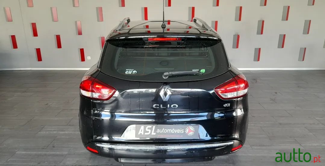 2014' Renault Clio Sport Tourer photo #4