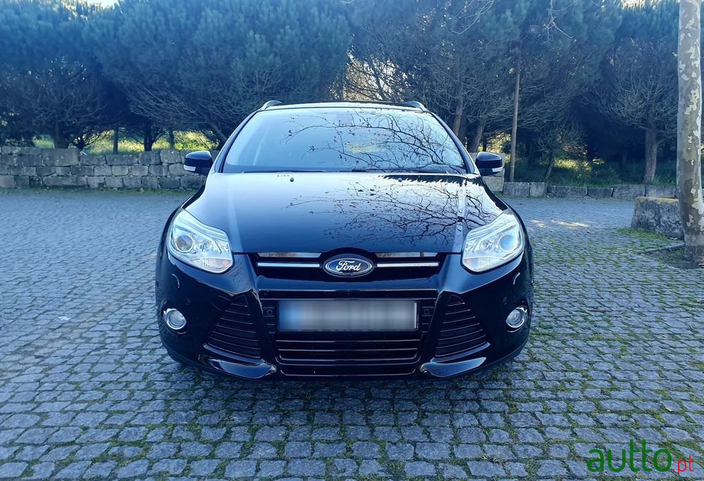 2012' Ford Focus Sw photo #2