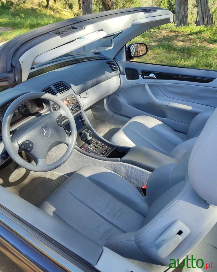 2002' Mercedes-Benz Classe Clk photo #3
