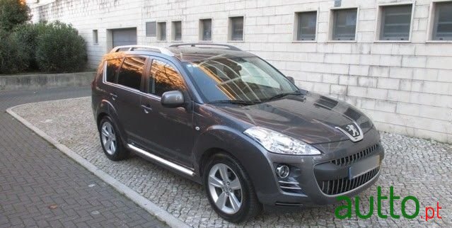 2009' Peugeot 4007 2.2 Hdi Griffe photo #3