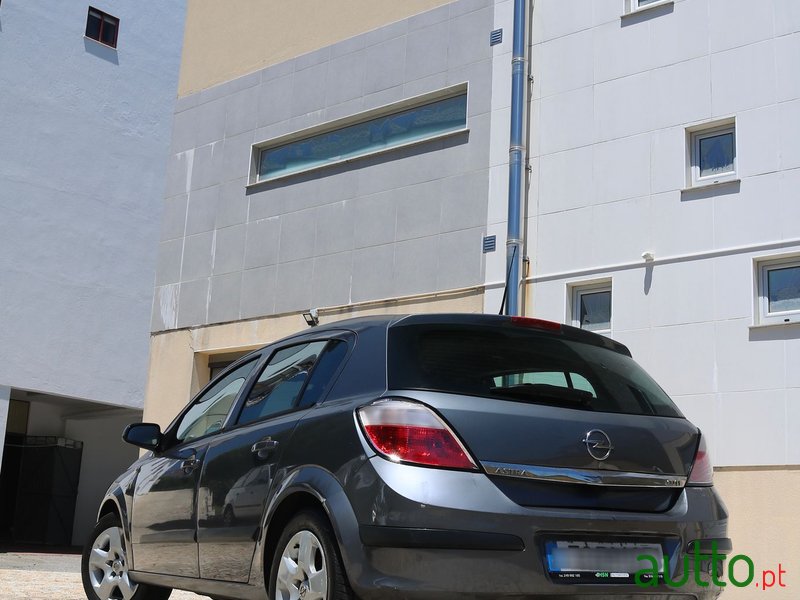 2006' Opel Astra 1.4 photo #2