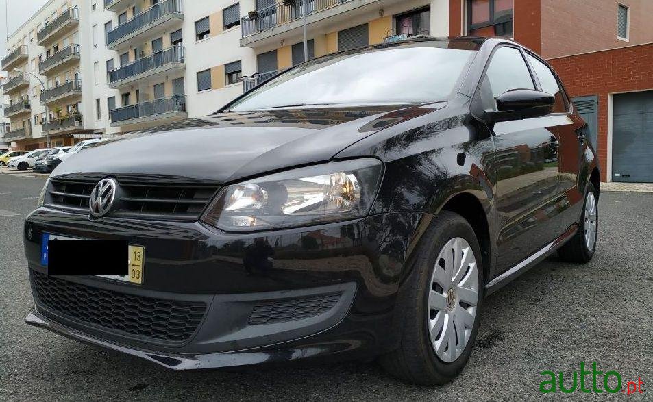 2013' Volkswagen Polo photo #1