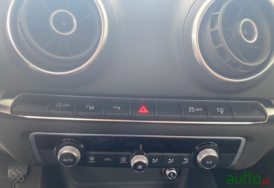 2016' Audi A3 Sportback photo #5