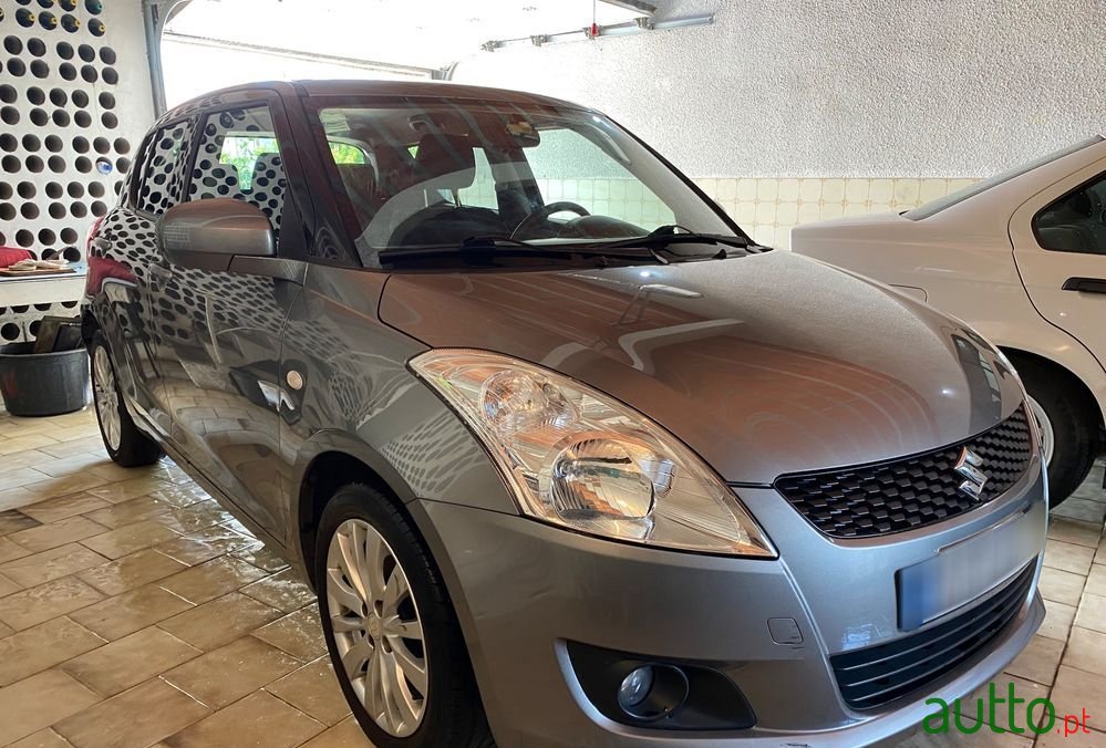 2011' Suzuki Swift 1.2 Vvt Glx photo #5