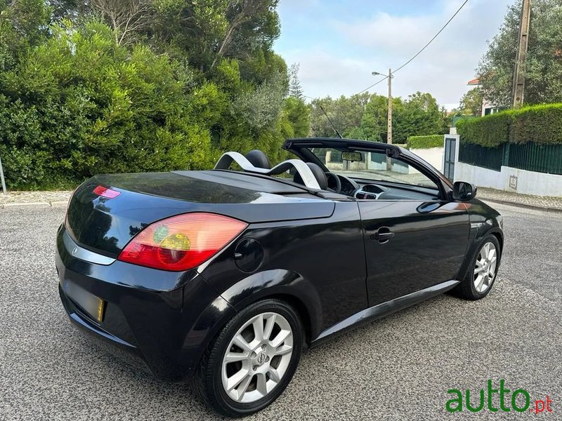 2005' Opel Tigra Twintop 1.3 Cdti photo #5