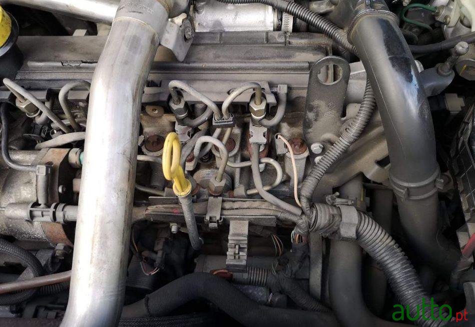 2005' Renault Megane Break photo #3