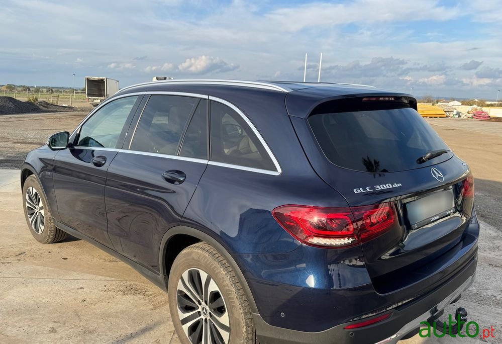 2021' Mercedes-Benz Classe Glc De 4Matic photo #3