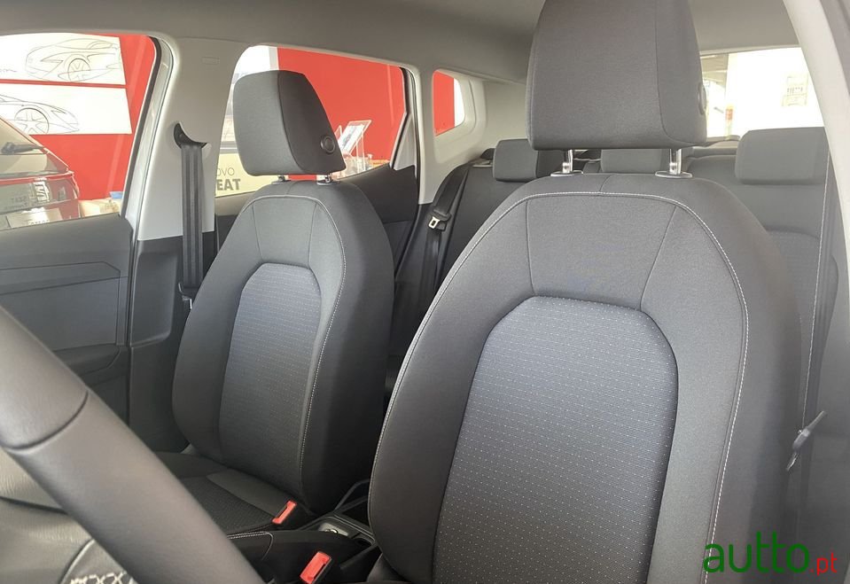 2022' SEAT Arona photo #5