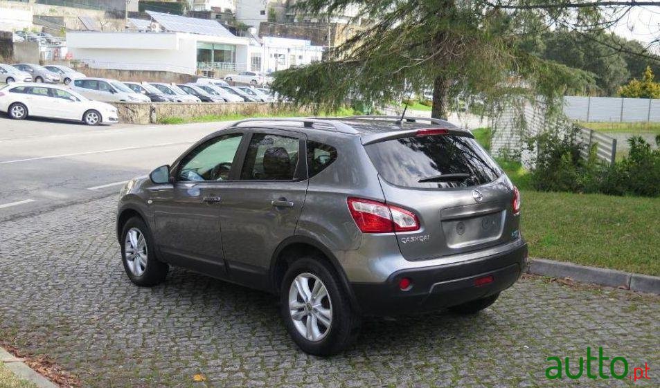 2012' Nissan Qashqai photo #2