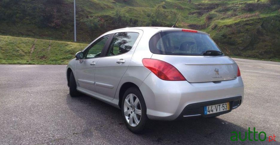 2013' Peugeot 308 1.6 E-Hdi Active photo #4