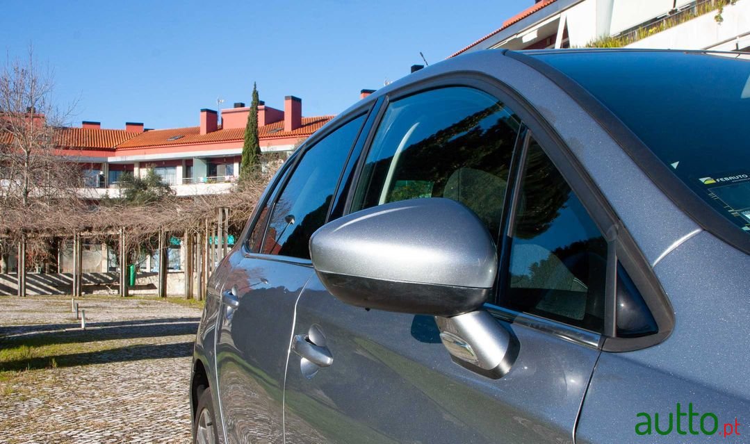 2016' Citroen C4 photo #5