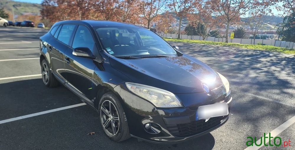 2010' Renault Megane 1.5 Dci Dynamique photo #3