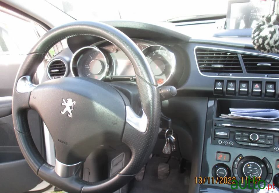 2016' Peugeot 3008 photo #3