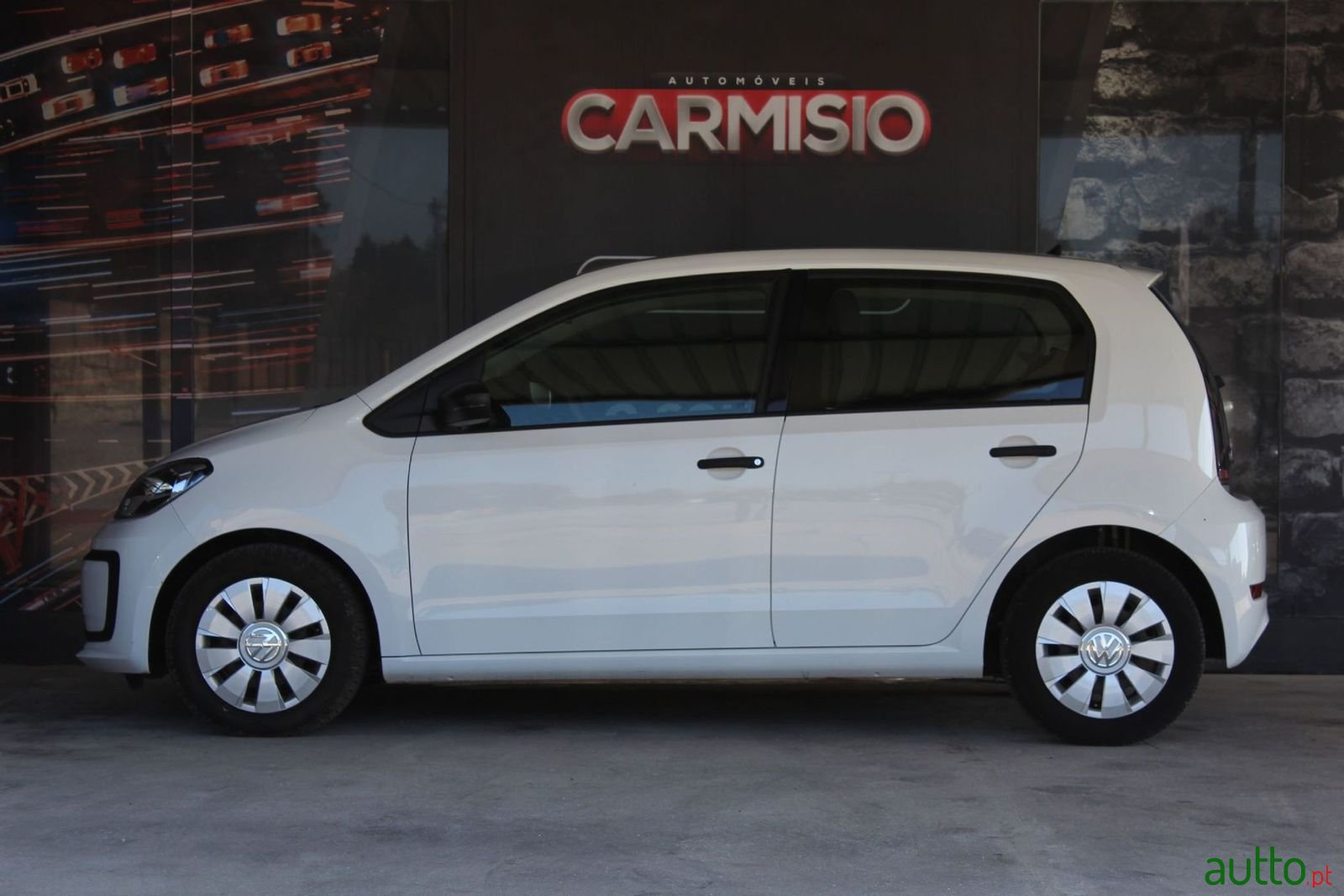 2017' Volkswagen Up photo #6