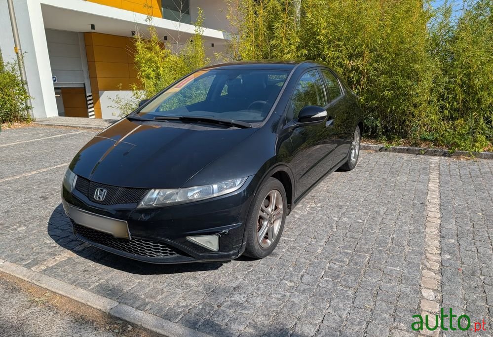 2011' Honda Civic 1.4 I-Vtec Comfort photo #2