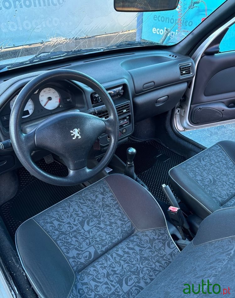 2002' Peugeot 106 1.1 Quick Silver photo #6