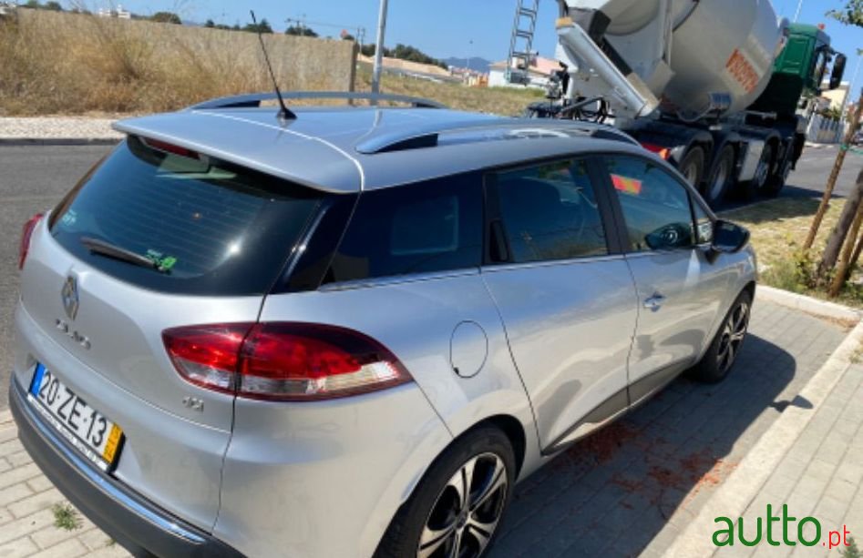 2015' Renault Clio photo #4