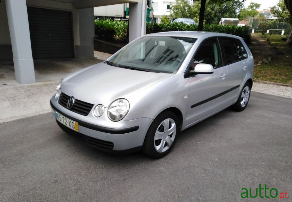 2004' Volkswagen Polo photo #3