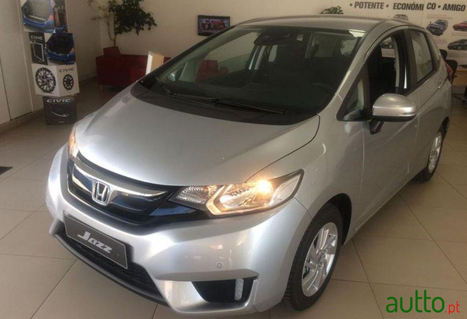 2017' Honda Jazz 1.3 I-Vtec Comfort photo #2