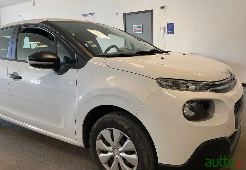 2017' Citroen C3 1.2 Puretech Live photo #3