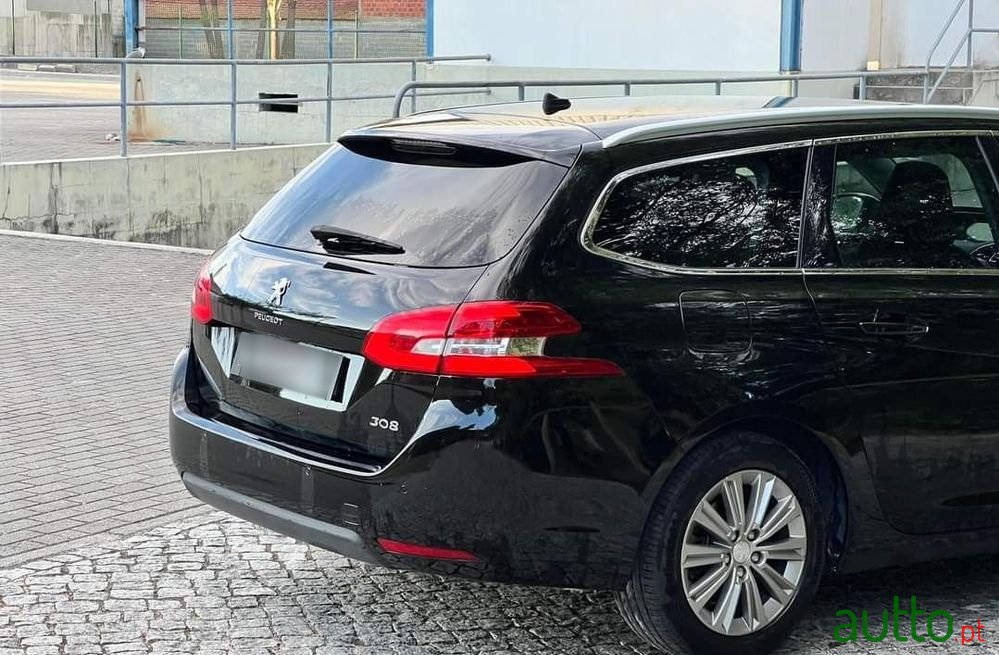 2020' Peugeot 308 Sw photo #6