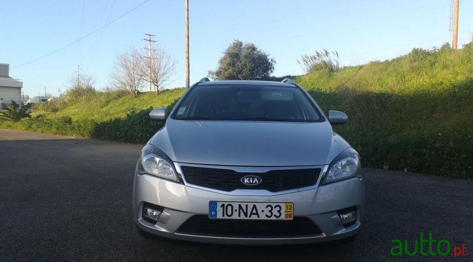 2012' Kia Ceed Sw photo #1