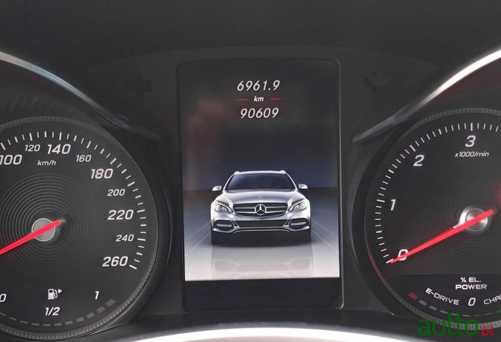 2017' Mercedes-Benz Classe C photo #5