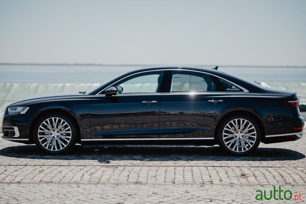 2020' Audi A8 photo #2