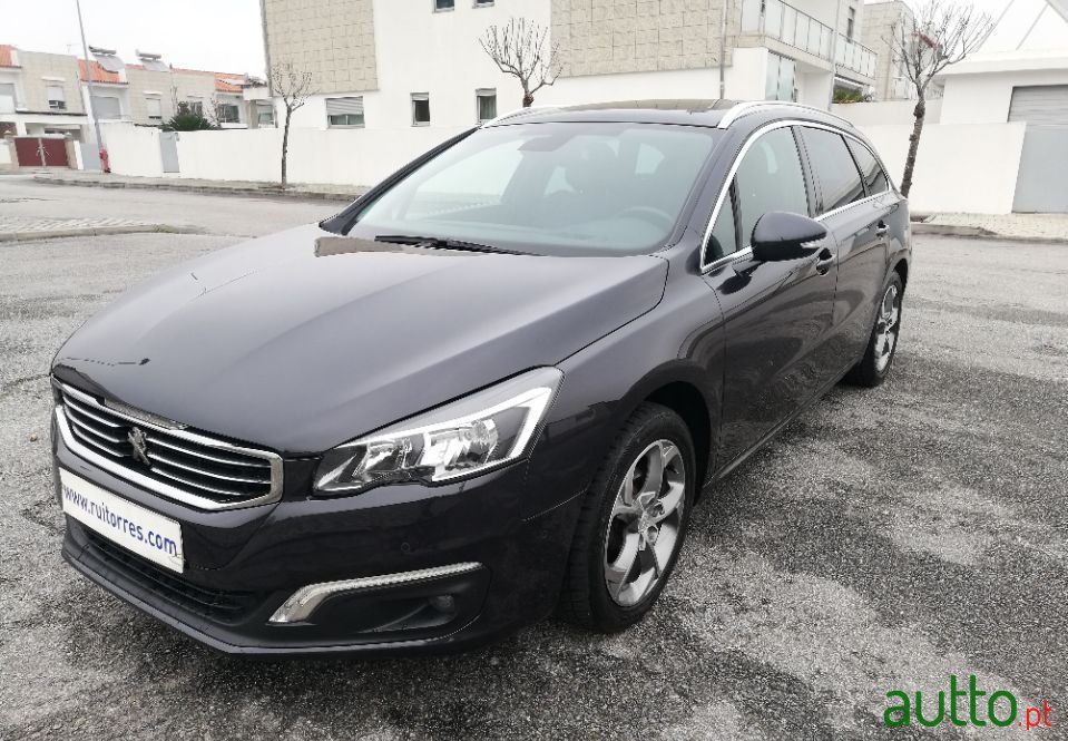 2015' Peugeot 508 Sw photo #2