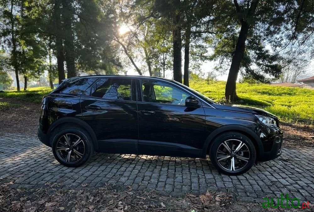 2019' Peugeot 3008 photo #5
