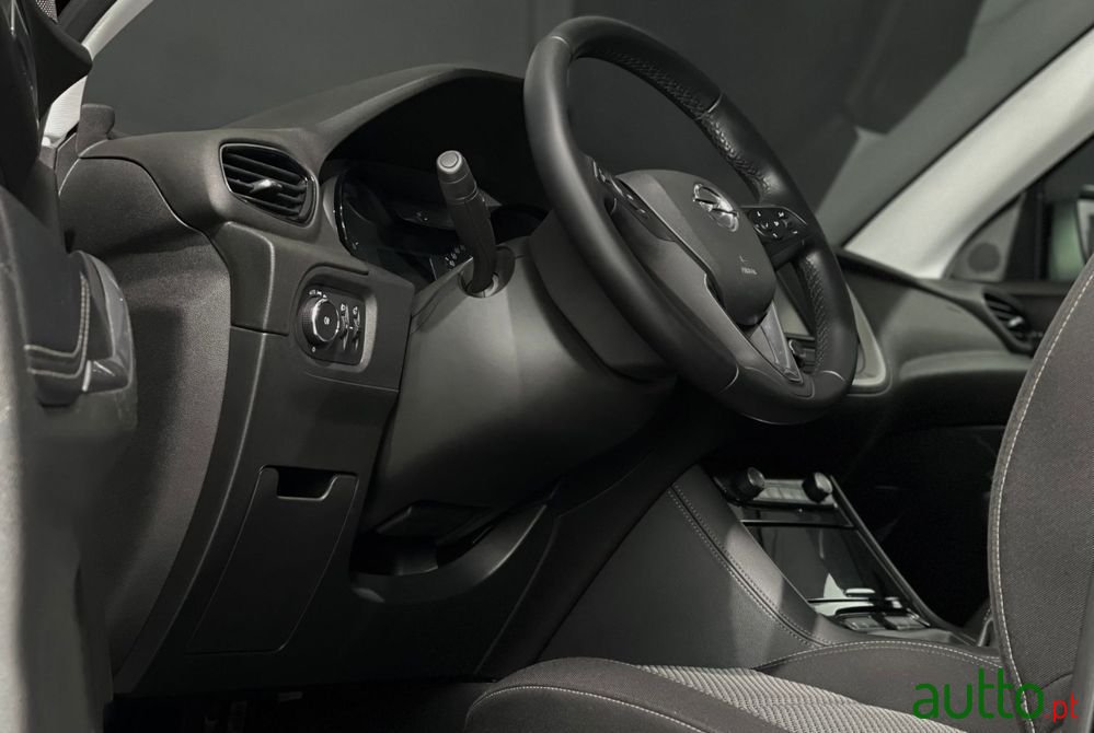 2020' Opel Grandland X photo #2