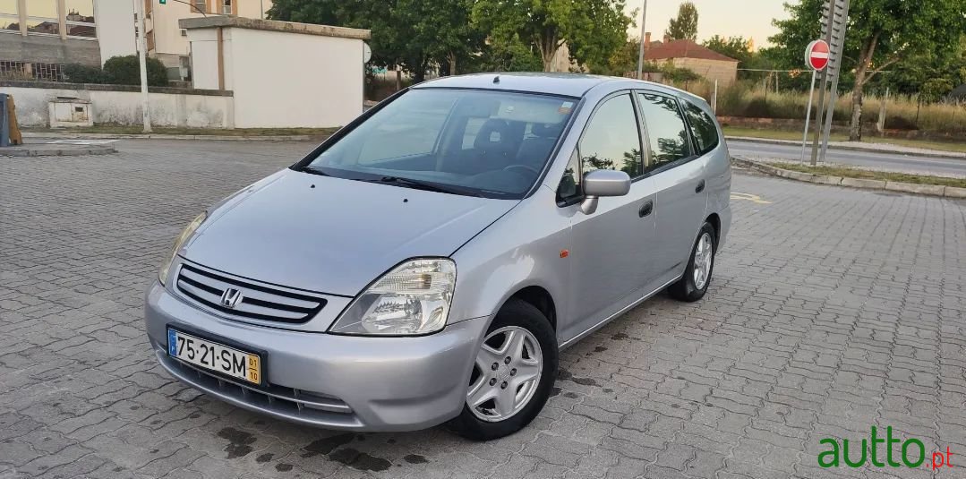 2001' Honda Stream photo #3