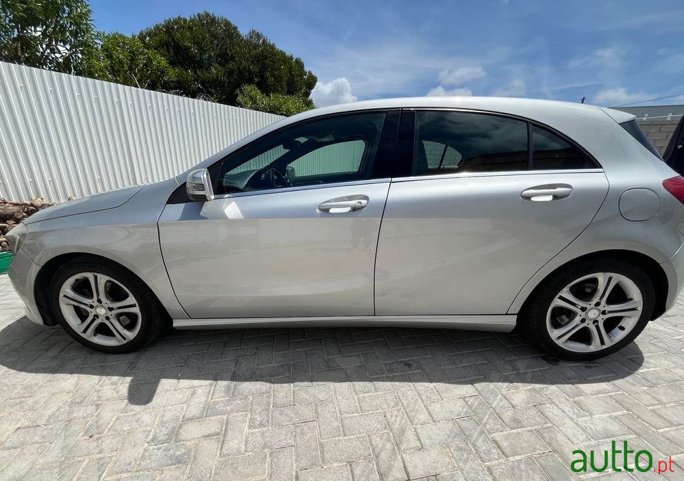 2012' Mercedes-Benz A 200 photo #1