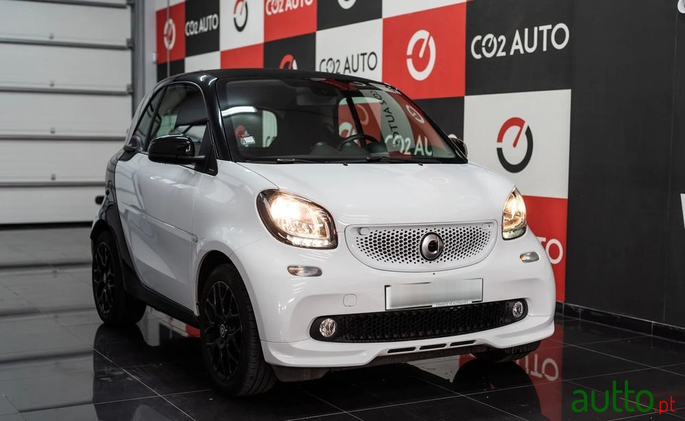 2019' Smart Fortwo 0.9 Passion 90 Aut photo #1