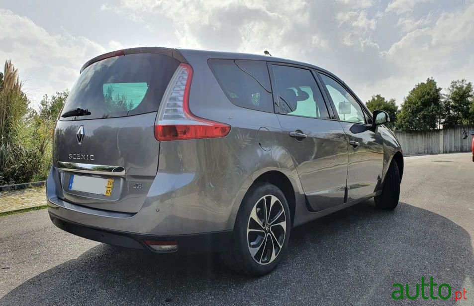 2014' Renault Grand Scenic photo #2