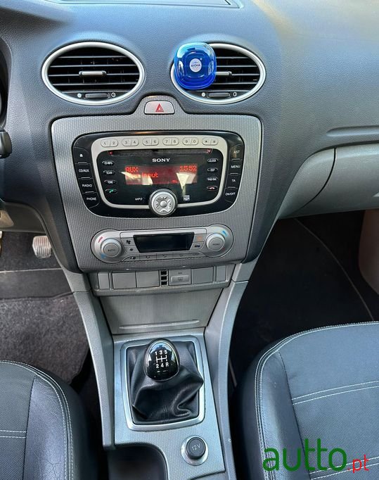 2008' Ford Focus Sw photo #6