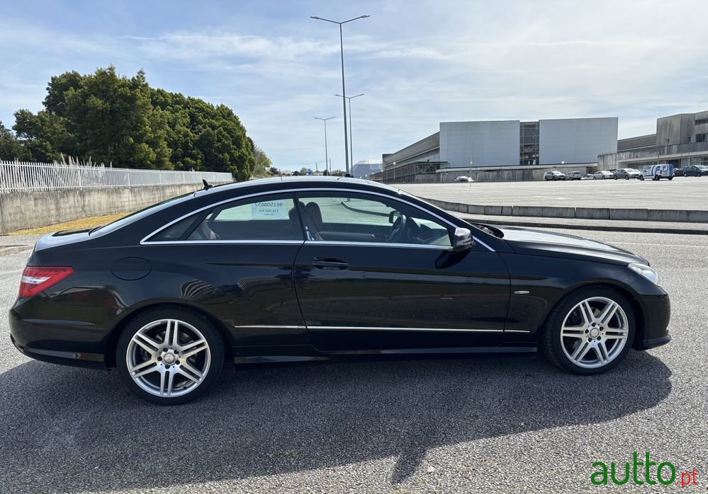 2010' Mercedes-Benz E 250 photo #1