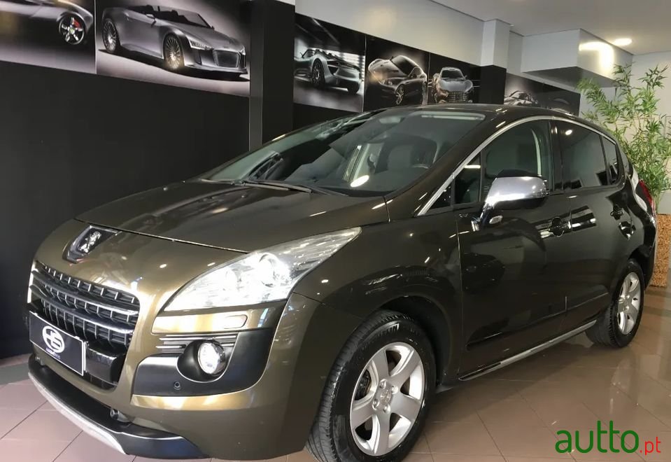 2012' Peugeot 3008 photo #1