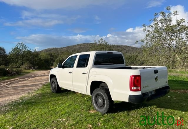 2014' Volkswagen Amarok photo #4
